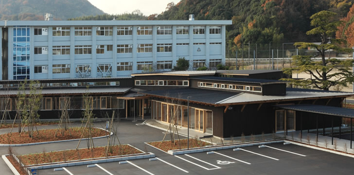 大崎海星高等学校管理棟